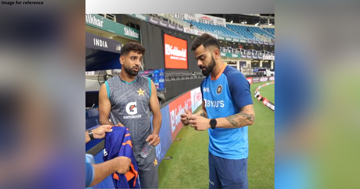 Asia Cup 2022: Virat Kohli gifts signed jersey to Pakistan pacer Haris Rauf after match